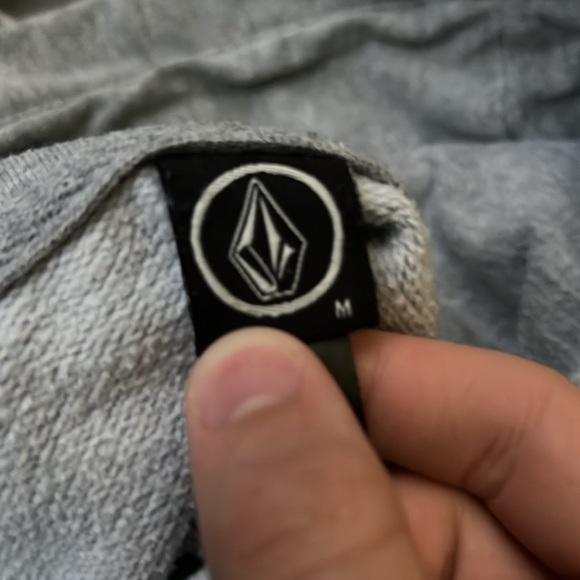 Volcom size m men’s sweater - Picture 3 of 3